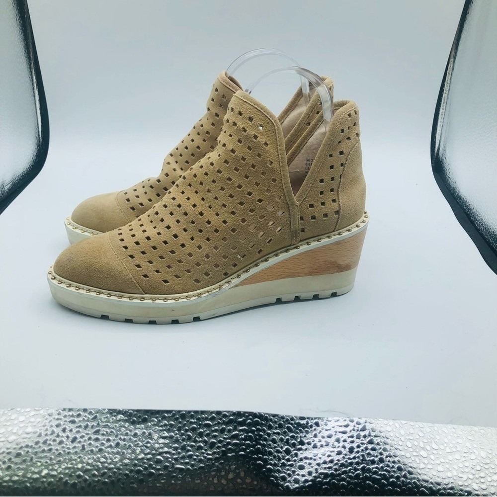 Cecelia‎ Warm Sand Suede Laser-cut Booties Size 6.5 - Picture 3 of 11